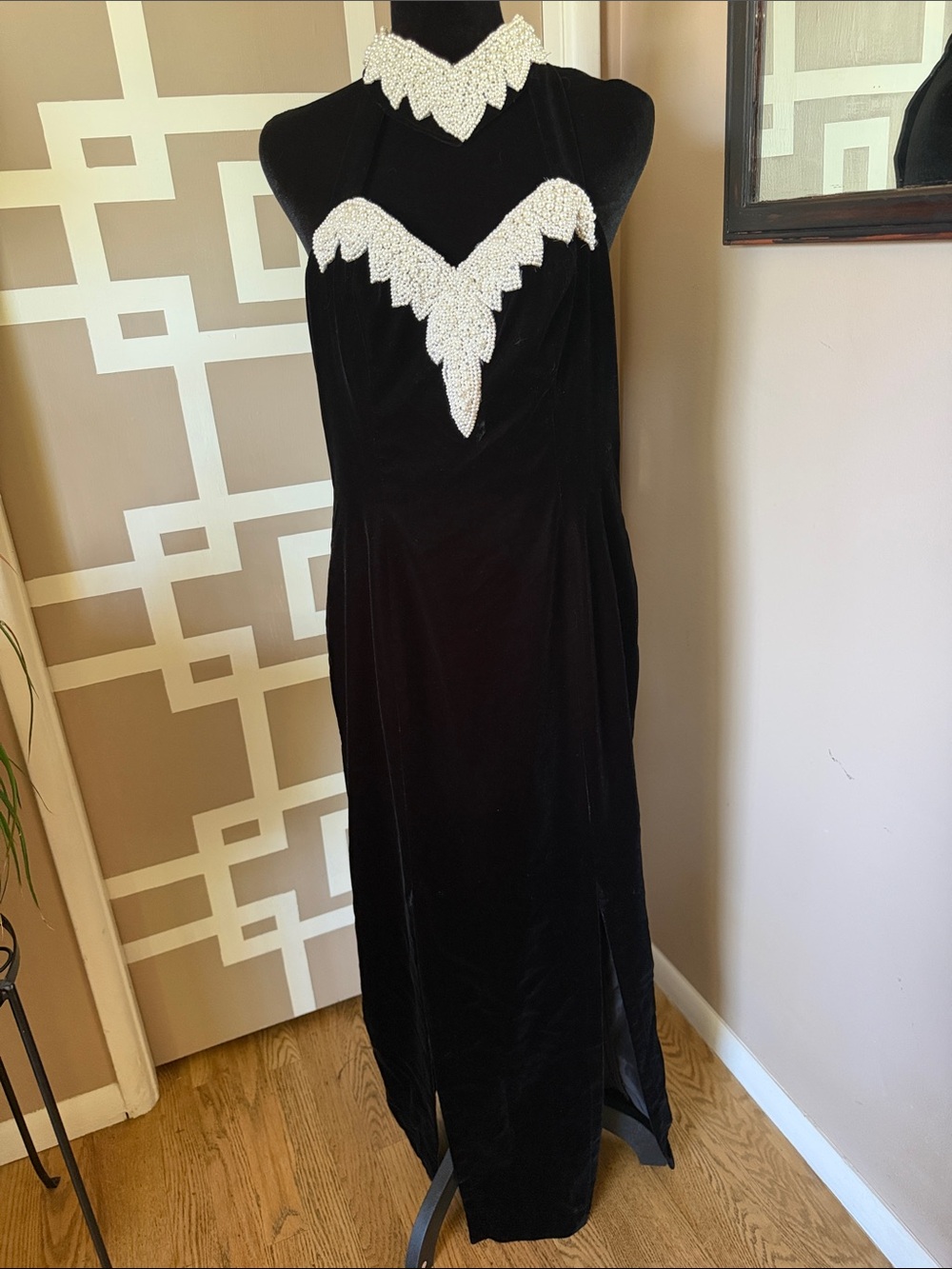 Vintage Dave & Johnny Black Velvet Dress w/Intricate Pearl Beading, LIKE NEW 10